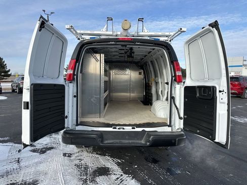 Used 2025 Chevrolet Express 2500 Extended w/ Communications Package image 10