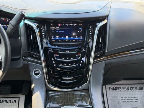 Used 2016 Cadillac Escalade Platinum AWD/4WD image 49