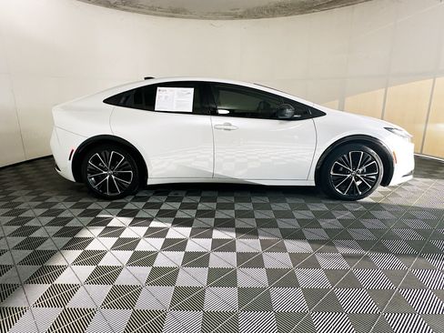 Used 2024 Toyota Prius Limited FWD image 2
