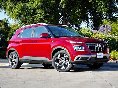New 2025 Hyundai Venue Limited image 2