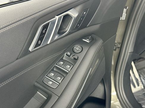 Used 2022 BMW X5 sDrive40i w/ M Sport Package RWD image 18