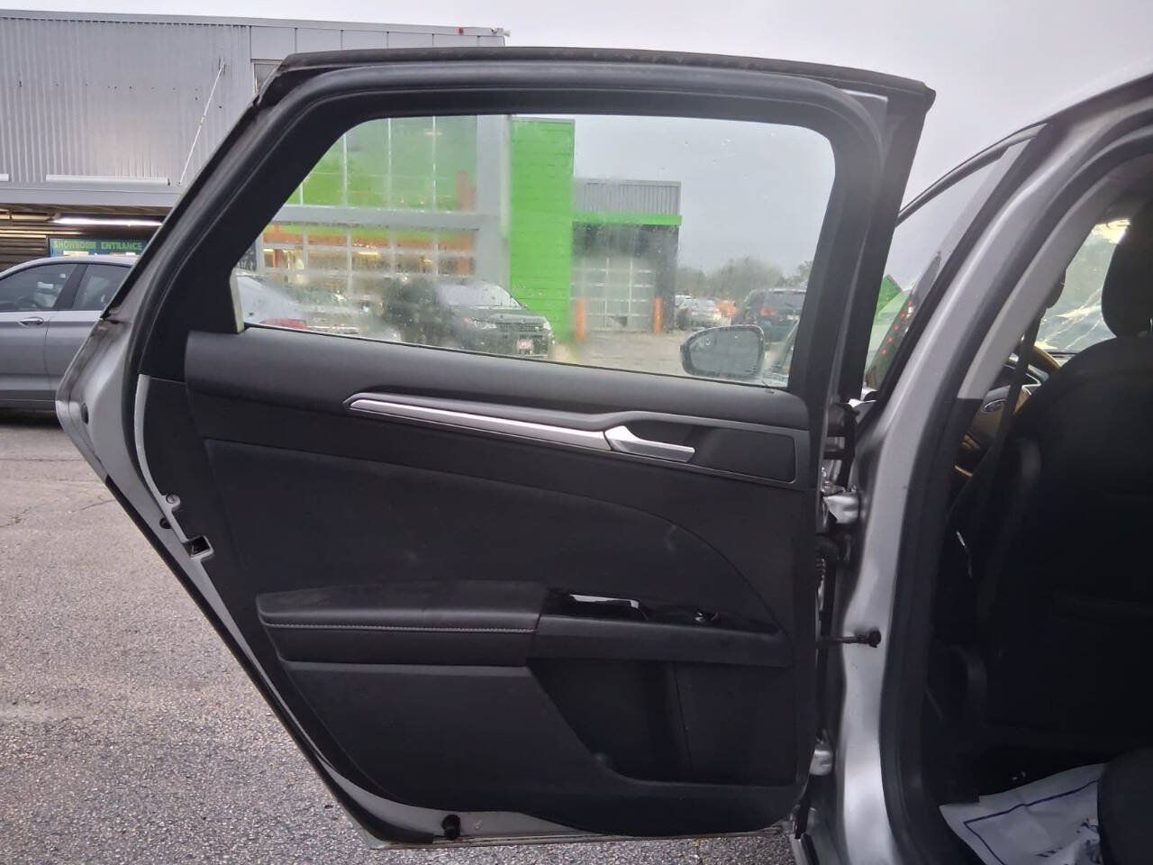 Used 2013 Ford Fusion SE FWD image 15