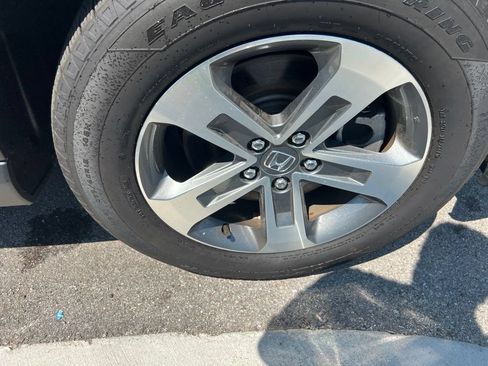 Used 2024 Honda Pilot EX-L image 18