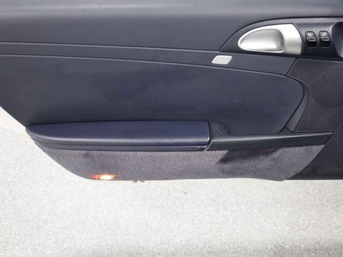 Used 2006 Porsche Boxster image 17