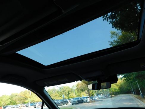 Certified 2021 Honda Pilot Touring image 3