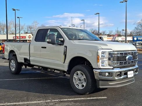 New 2026 Ford F250 XLT w/ FX4 Off-Road Package AWD/4WD image 2