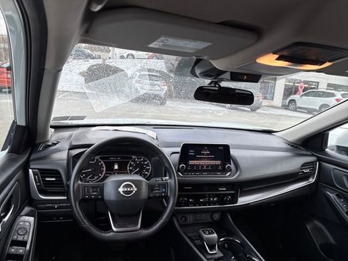 Certified 2025 Nissan Rogue SV image 11