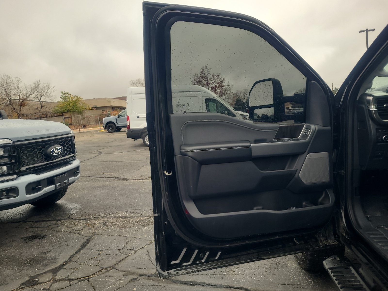 Used 2024 Ford F250 Lariat w/ Lariat Ultimate Package AWD/4WD image 13