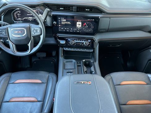 Certified 2025 GMC Sierra 2500 AT4 w/ AT4 Premium Plus Package AWD/4WD image 14
