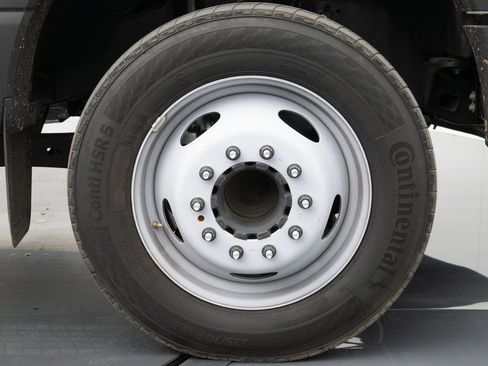 New 2025 Ford F550 2WD Regular Cab Super Duty image 21