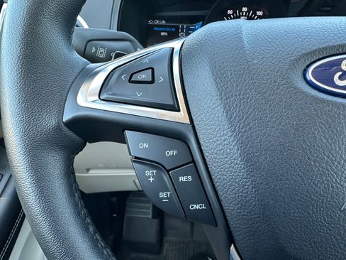 Used 2024 Ford Edge Titanium w/ Class II Trailer Tow Package AWD/4WD image 24