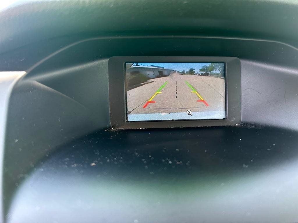 Used 2018 Ford Focus SE FWD image 14