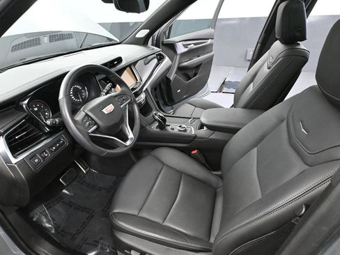 Used 2024 Cadillac XT6 Sport image 23