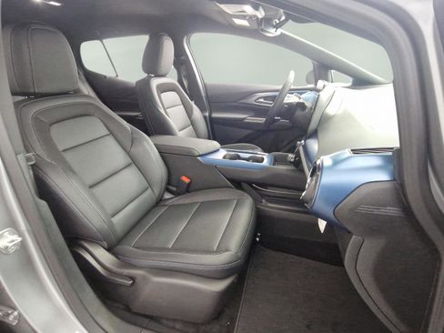 New 2026 Chevrolet Equinox EV LT image 11