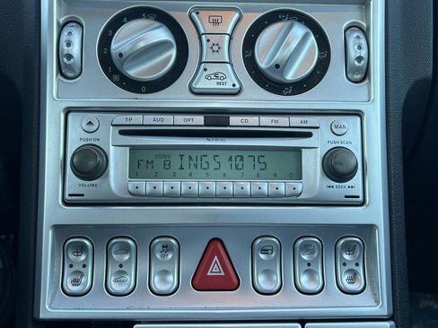 Used 2005 Chrysler Crossfire Limited image 6