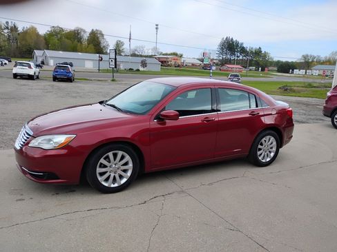 Used 2013 Chrysler 200 LX FWD image 3