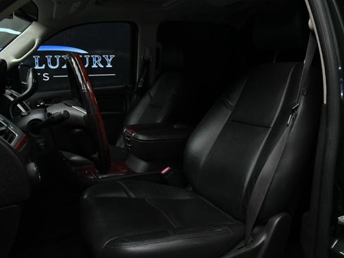 Used 2013 Cadillac Escalade EXT Luxury AWD/4WD image 22