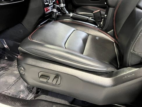 Certified 2024 Jeep Wrangler Unlimited Rubicon image 27