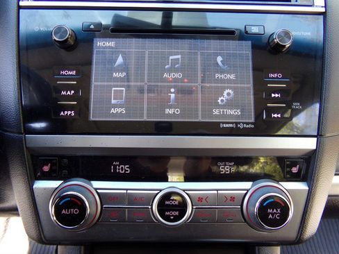 Used 2017 Subaru Outback 2.5i Touring image 31