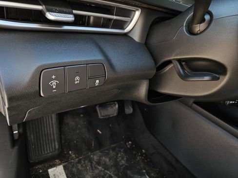 New 2025 Hyundai Elantra SE image 19