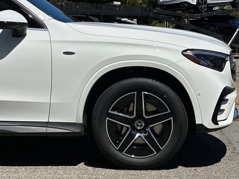 Certified 2025 Mercedes-Benz GLC 350e 4MATIC image 36
