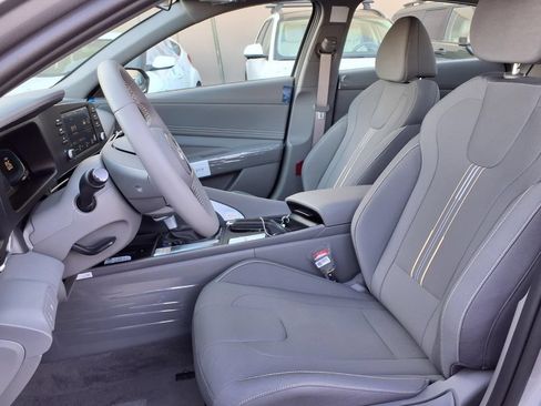 Used 2026 Hyundai Elantra Sport FWD image 9