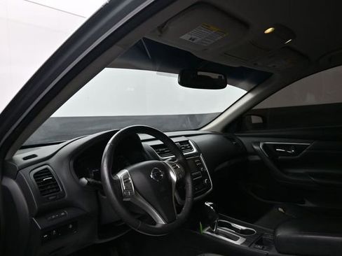 Used 2017 Nissan Altima 2.5 SL FWD image 11