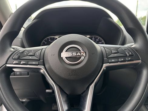 Used 2025 Nissan Sentra SV FWD image 27