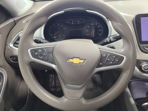 Used 2022 Chevrolet Malibu LS FWD image 22