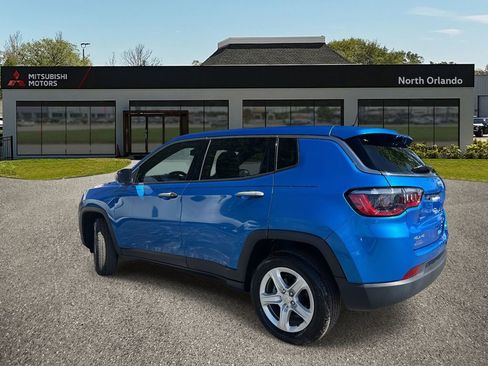 Used 2024 Jeep Compass Sport image 3