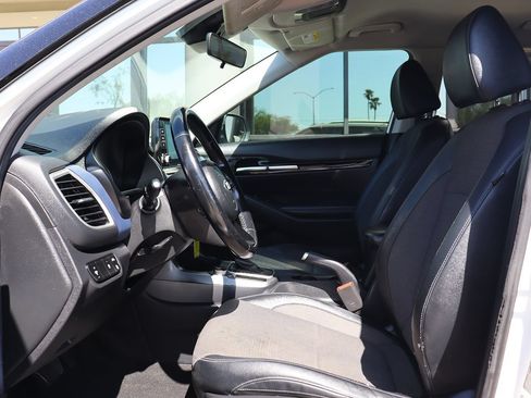 Used 2021 Kia Seltos S FWD image 38