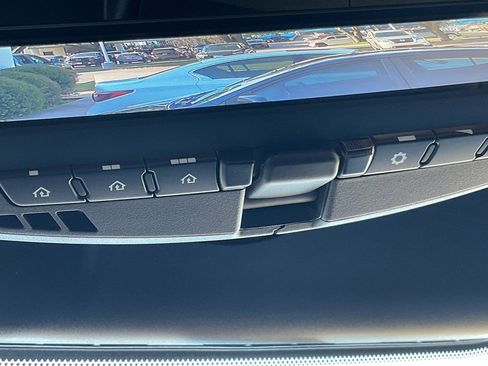 Used 2025 Toyota Tundra Platinum image 31