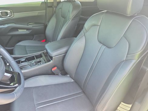 Used 2025 Kia Sorento S w/ Panoramic Sunroof Package FWD image 14