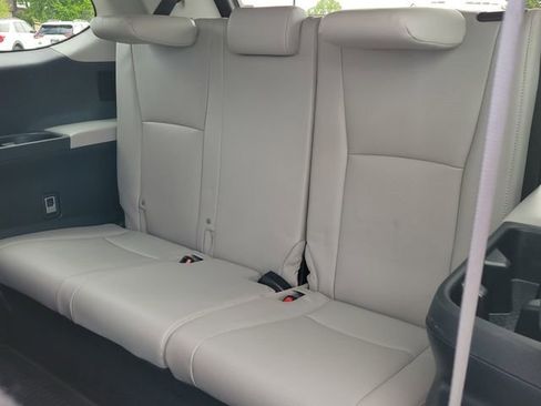 Used 2025 Toyota Grand Highlander AWD image 21