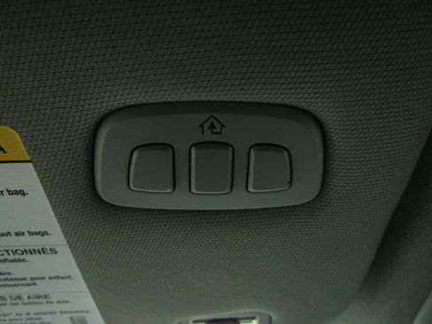 Used 2024 Ford Explorer XLT w/ Equipment Group 202A AWD/4WD image 37
