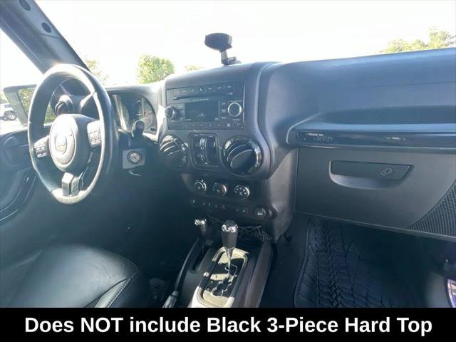 Certified 2016 Jeep Wrangler Unlimited Sahara AWD/4WD image 17