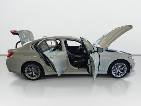 Used 2025 BMW 330i Sedan RWD image 9