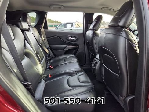 Used 2021 Jeep Cherokee Latitude Lux FWD image 16
