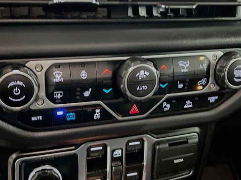 Used 2025 Jeep Wrangler Unlimited Rubicon 4xe w/ Safety Group AWD/4WD image 26