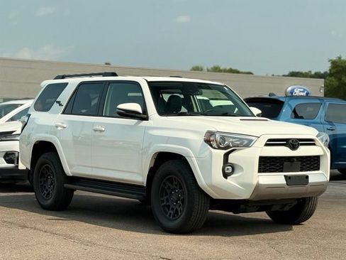 Used 2023 Toyota 4Runner TRD Off-Road Premium w/ Off Road Premium Plus Package AWD/4WD image 35