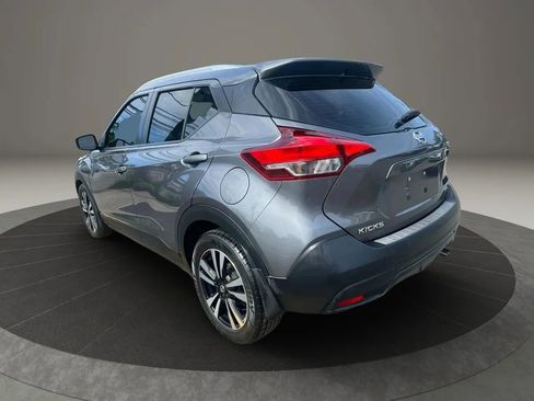 Used 2019 Nissan Kicks SV FWD image 7