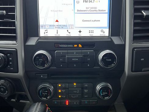 Used 2018 Ford F150 Lariat w/ Equipment Group 502A Luxury image 18