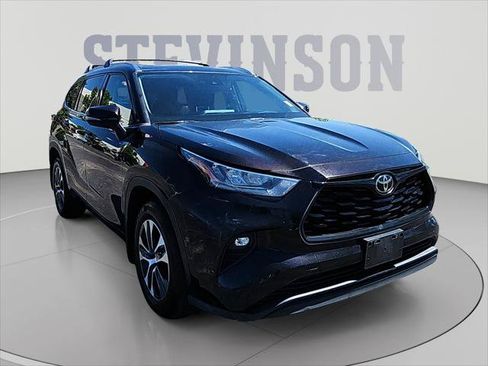 Certified 2020 Toyota Highlander XLE AWD/4WD image 7