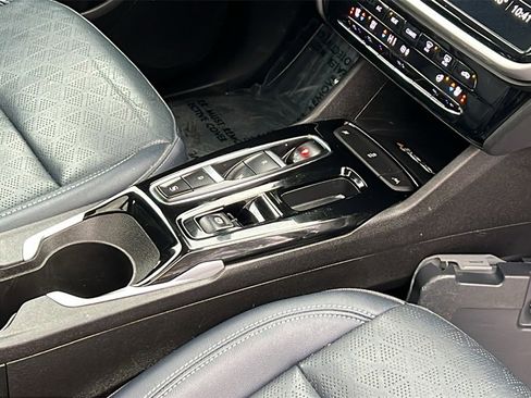 Used 2022 Chevrolet Bolt EUV Premier w/ Sun & Sound Package image 15