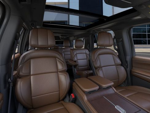 New 2026 Lincoln Navigator L Reserve AWD/4WD image 10