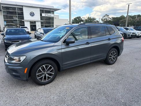 Used 2019 Volkswagen Tiguan SE w/ Panoramic Sunroof Package FWD image 1