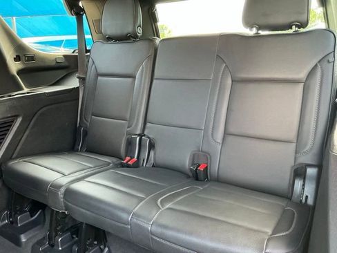 Used 2021 GMC Yukon Denali w/ Advanced Technology Package AWD/4WD image 9