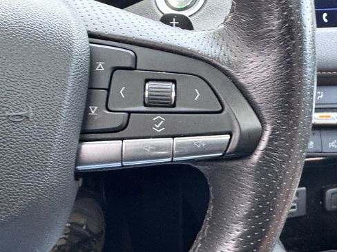 Used 2023 Cadillac XT4 Sport image 23