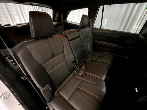 Used 2022 Honda Pilot TrailSport image 16