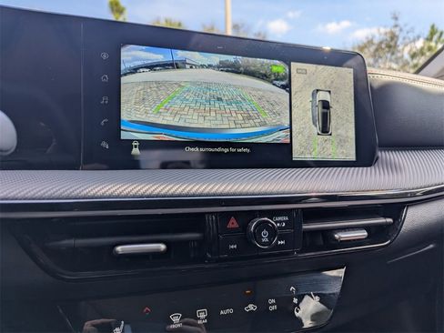 Used 2025 Nissan Kicks SR w/ SR Premium Package image 33